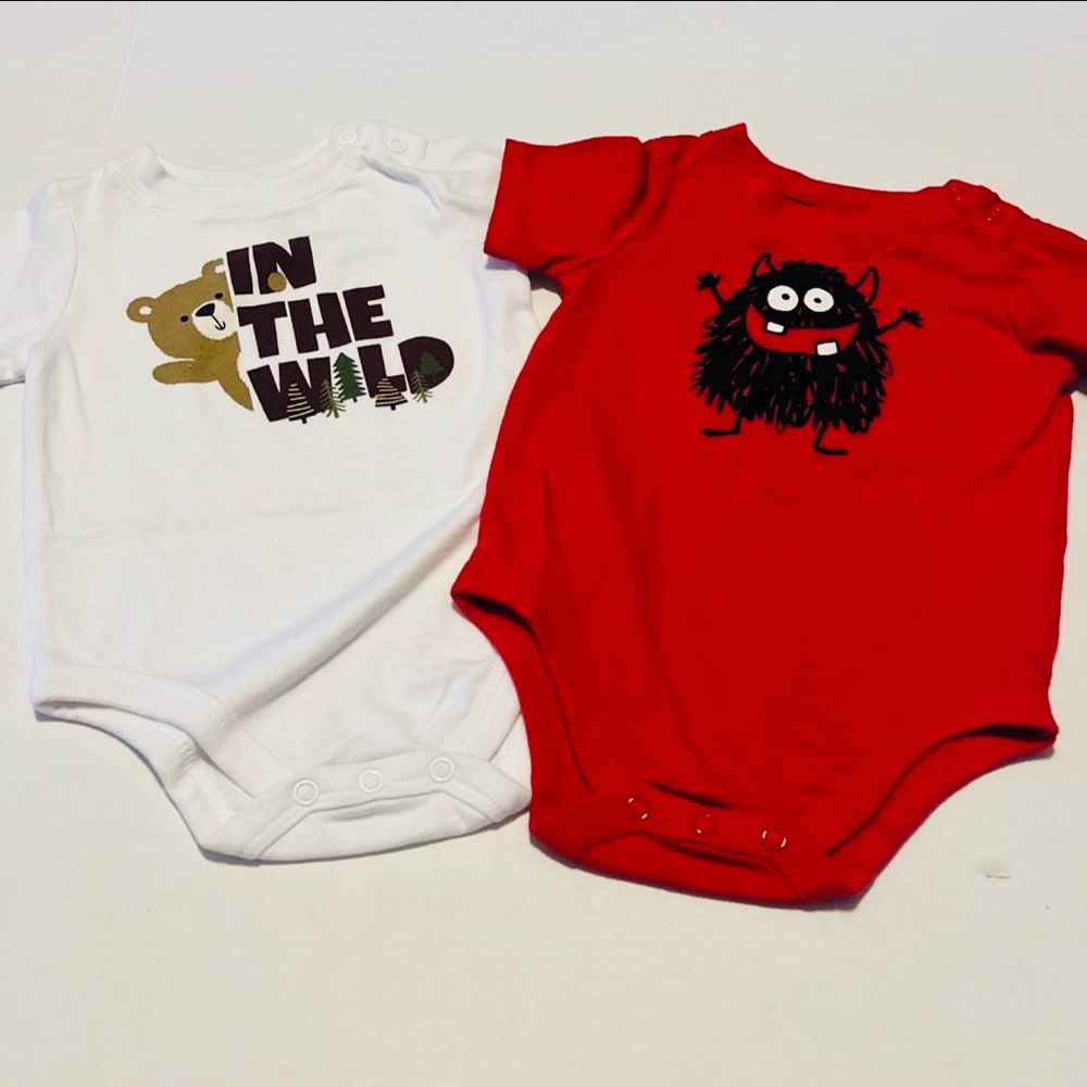 Lot (2) Garanimals Onsies 6-9 month